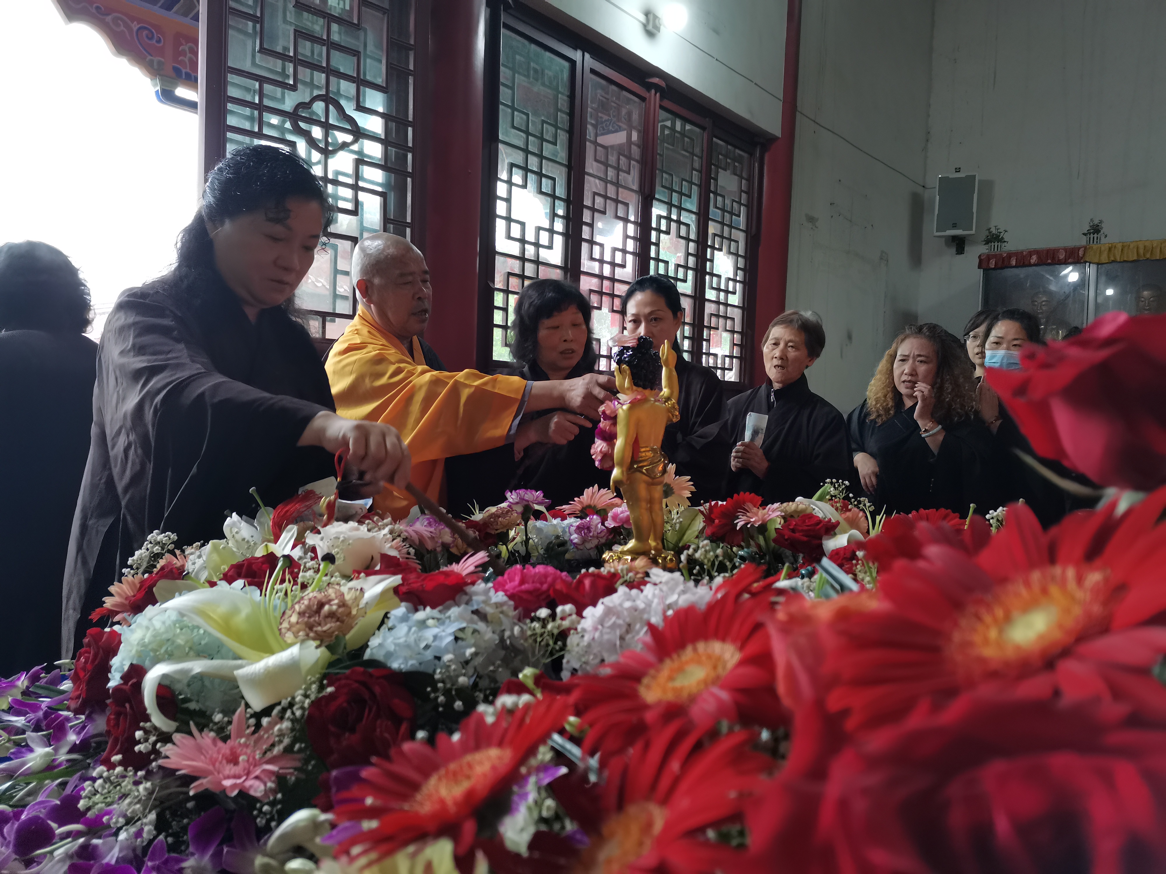 大资本210cc释迦牟尼佛圣诞法会圆满